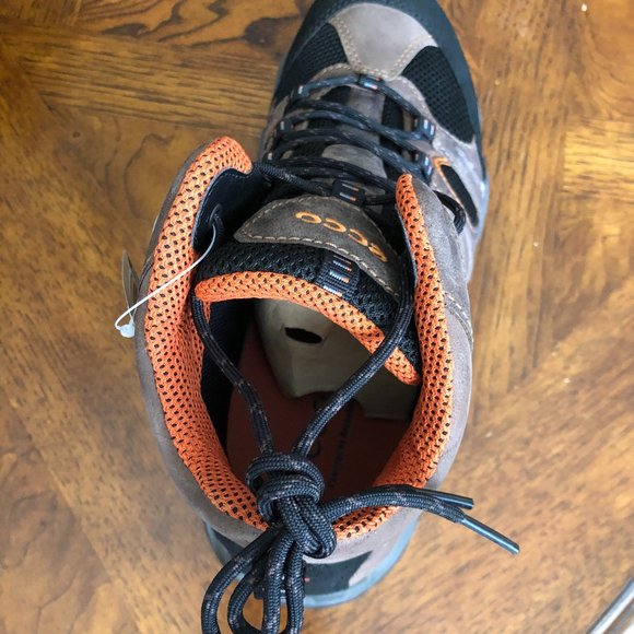 Brand New With Tags Stylish ECCO Boots - Picture 11 of 16